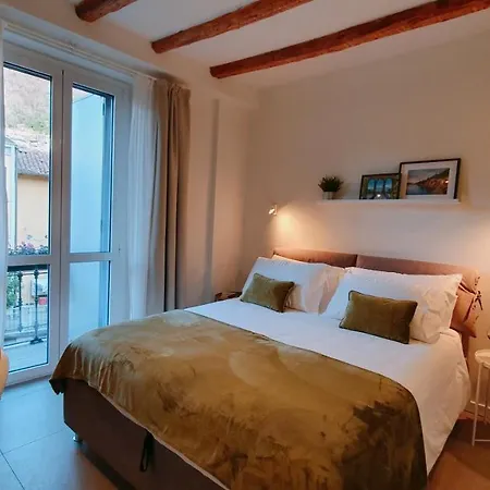 Foscolo 9 - Breakfast Bed & Breakfast Como